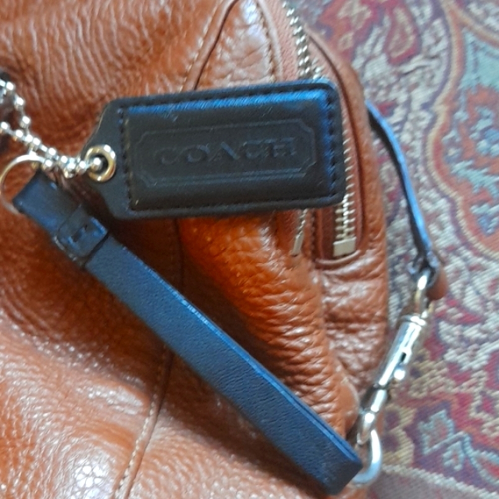 Vintage Coach brown leather purse Make An Offer! - Picture 3 of 8